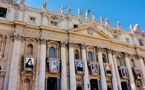 El Papa invita a recordar y honrar las figuras de santidad cada 9 de noviembre 